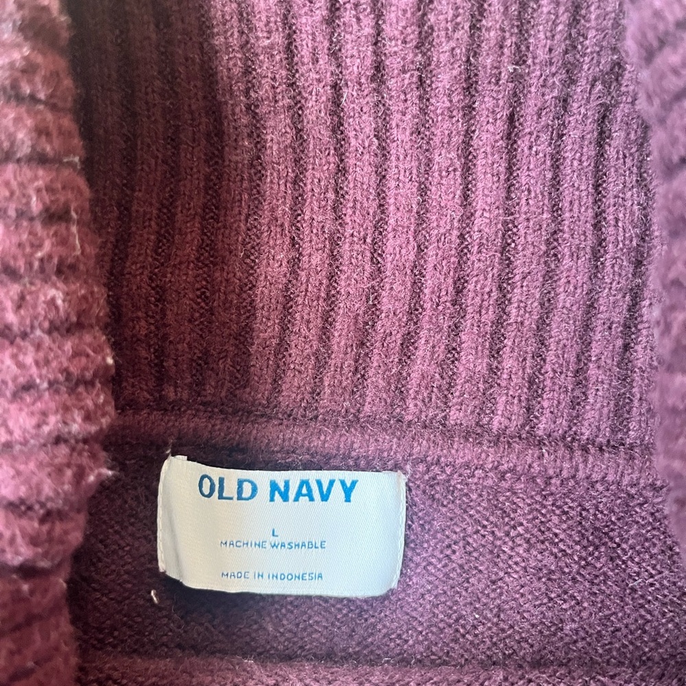 Old Navy Women's Turtleneck Sweater - Burgundy